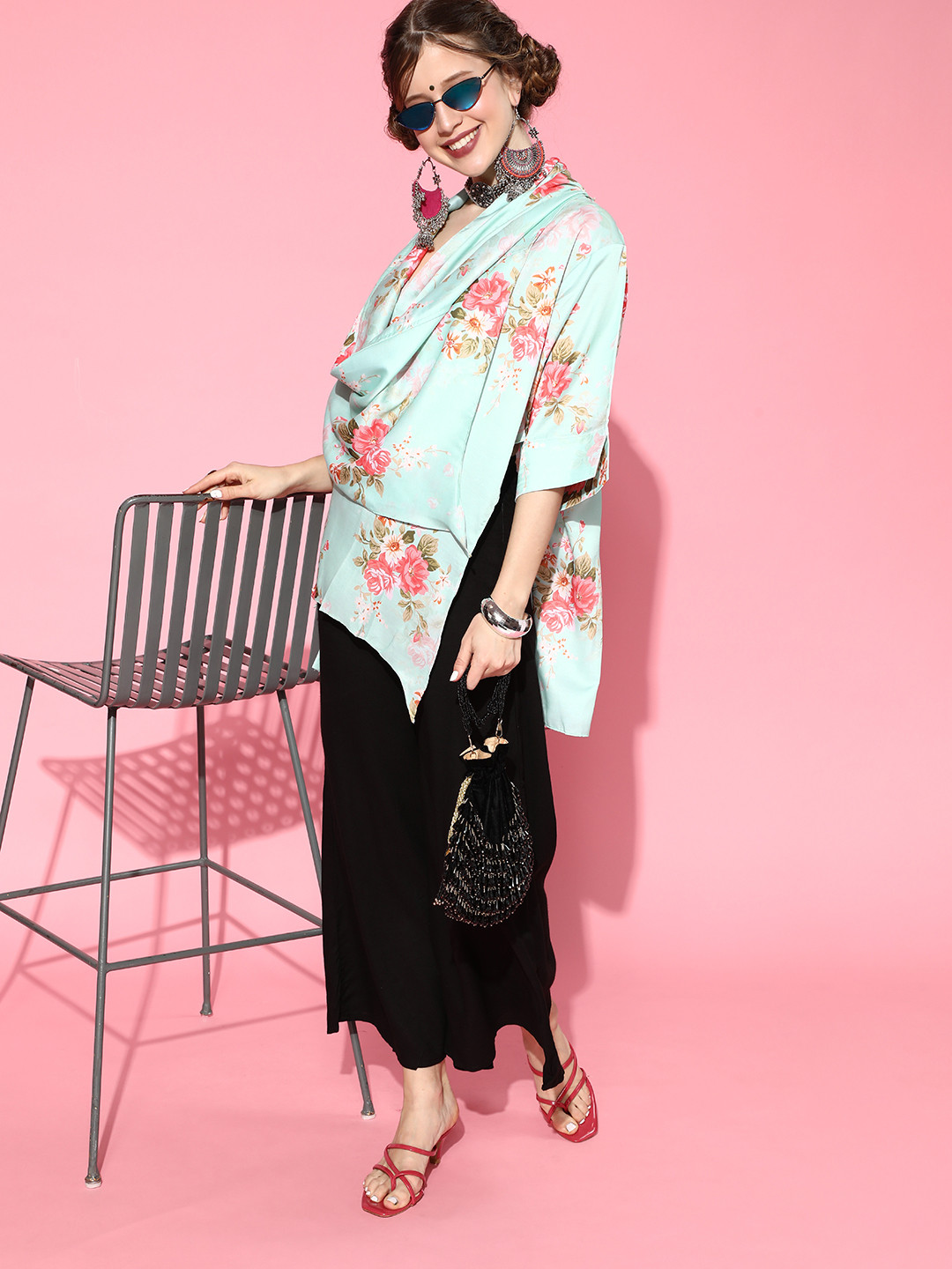

InWeave Women Green & Black Floral Printed Cowl Neck Kurti with Palazzos