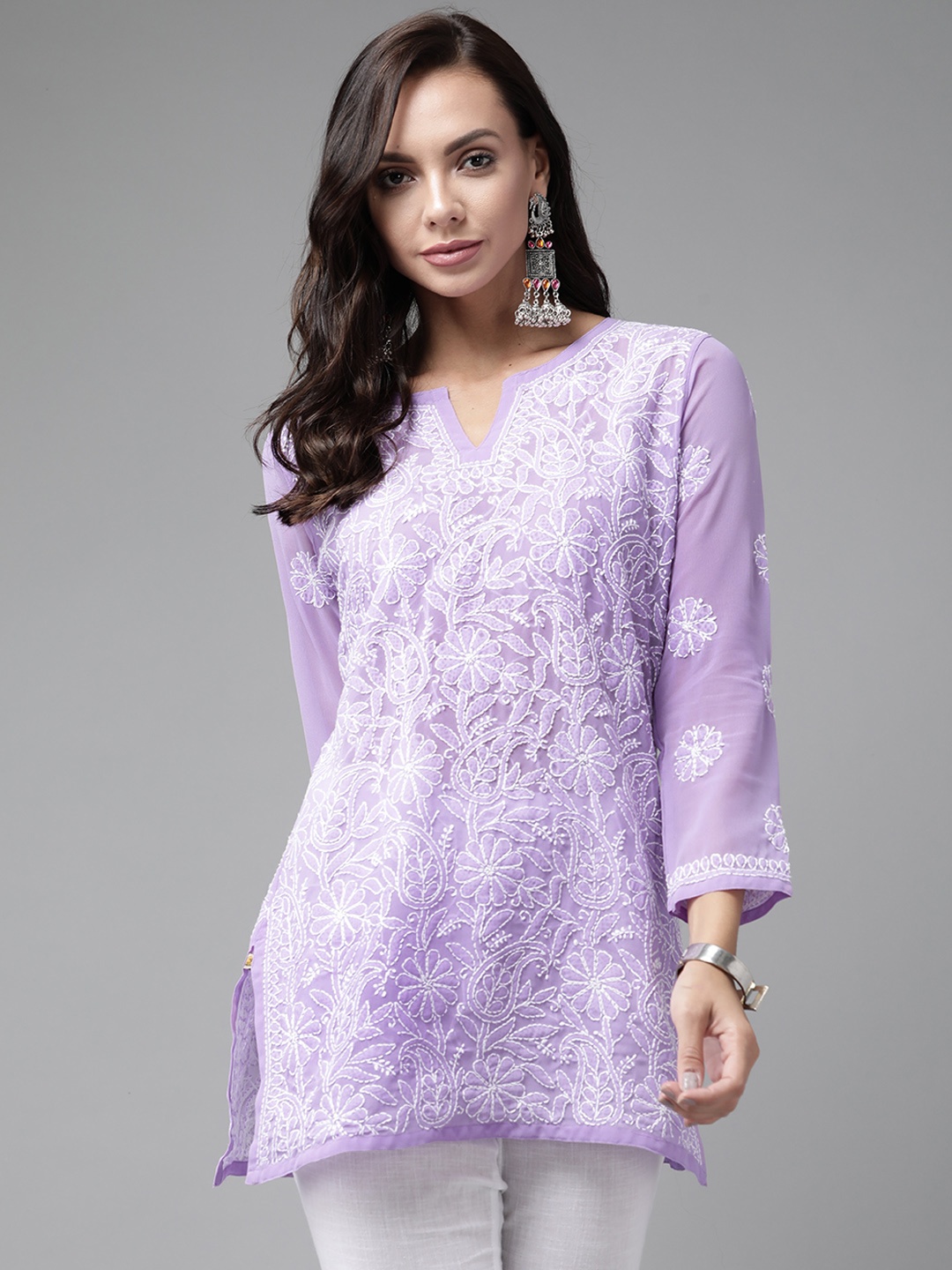 

ADA Mauve & White Ethnic Motifs Embroidered Chikankari Handloom Kurti