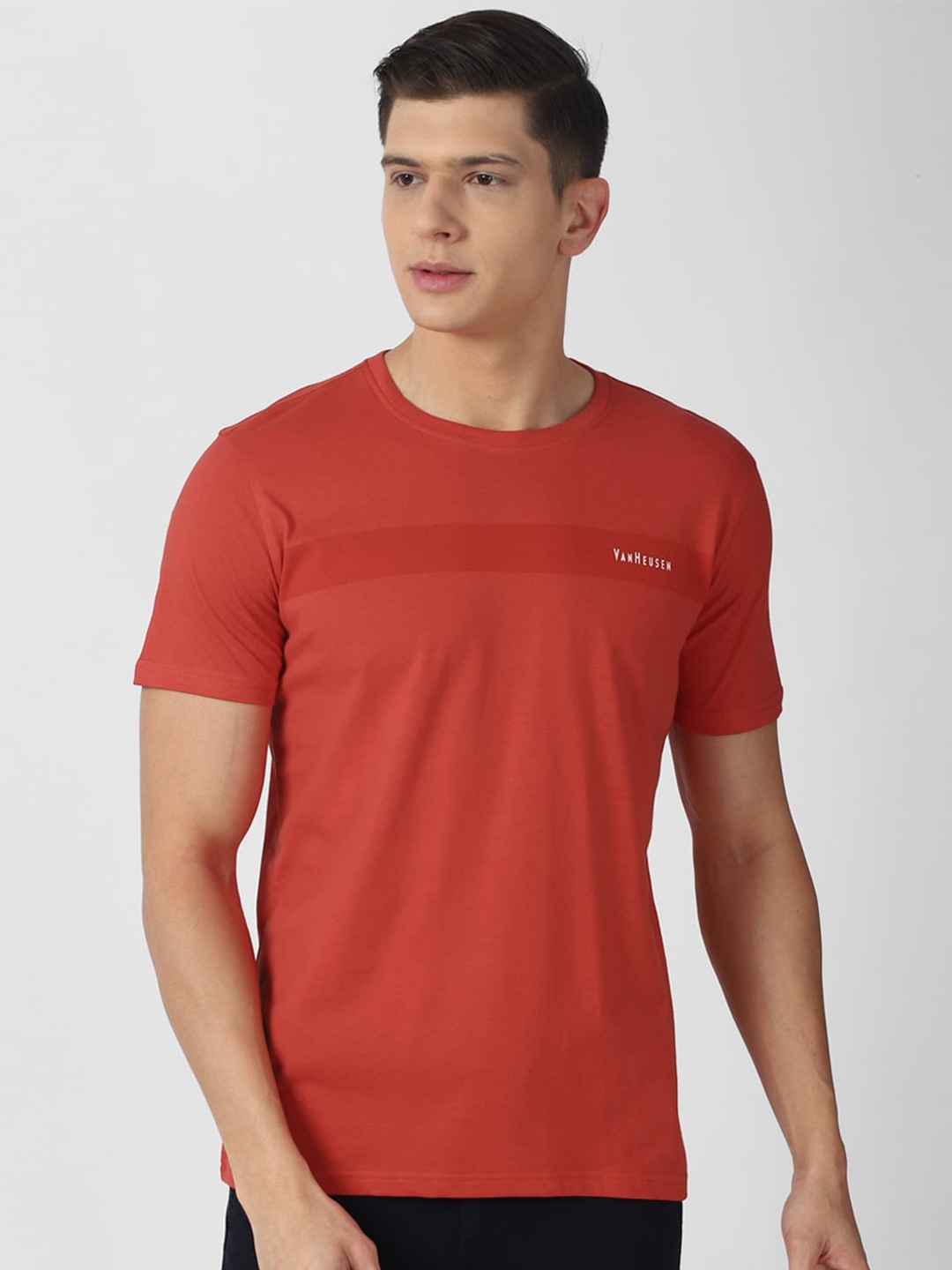 

Van Heusen Sport Men Red Pure Cotton T-shirt