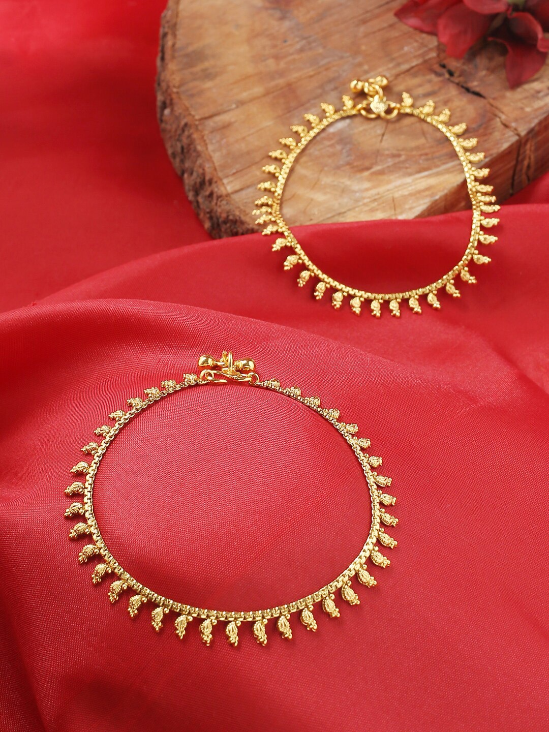 

VIRAASI Set Of 2 Gold-Plated Traditional Anklet