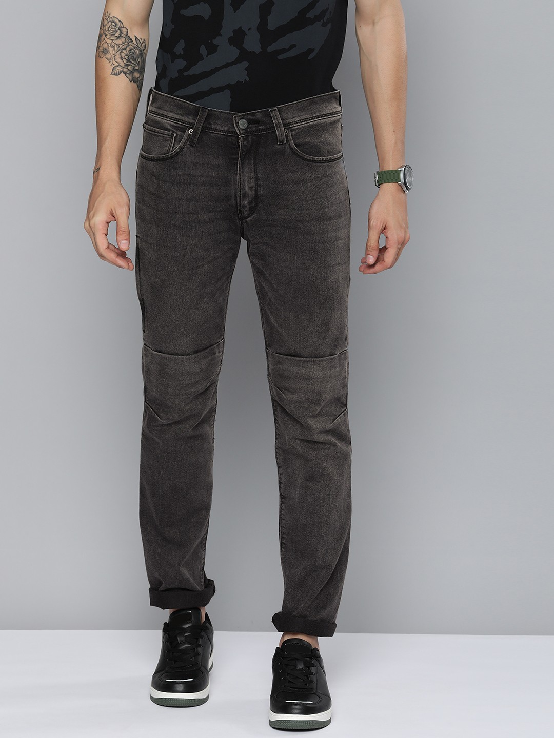

Levis Men Black Light Fade Stretchable Slim Fit Mid Rise Casual Jeans