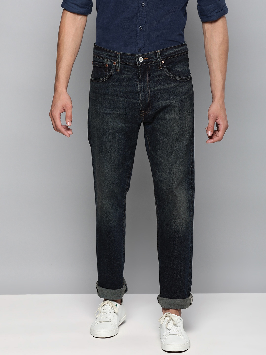

Levis Men Blue 550 Relaxed Fit Light Fade Mid-Rise Stretchable Jeans