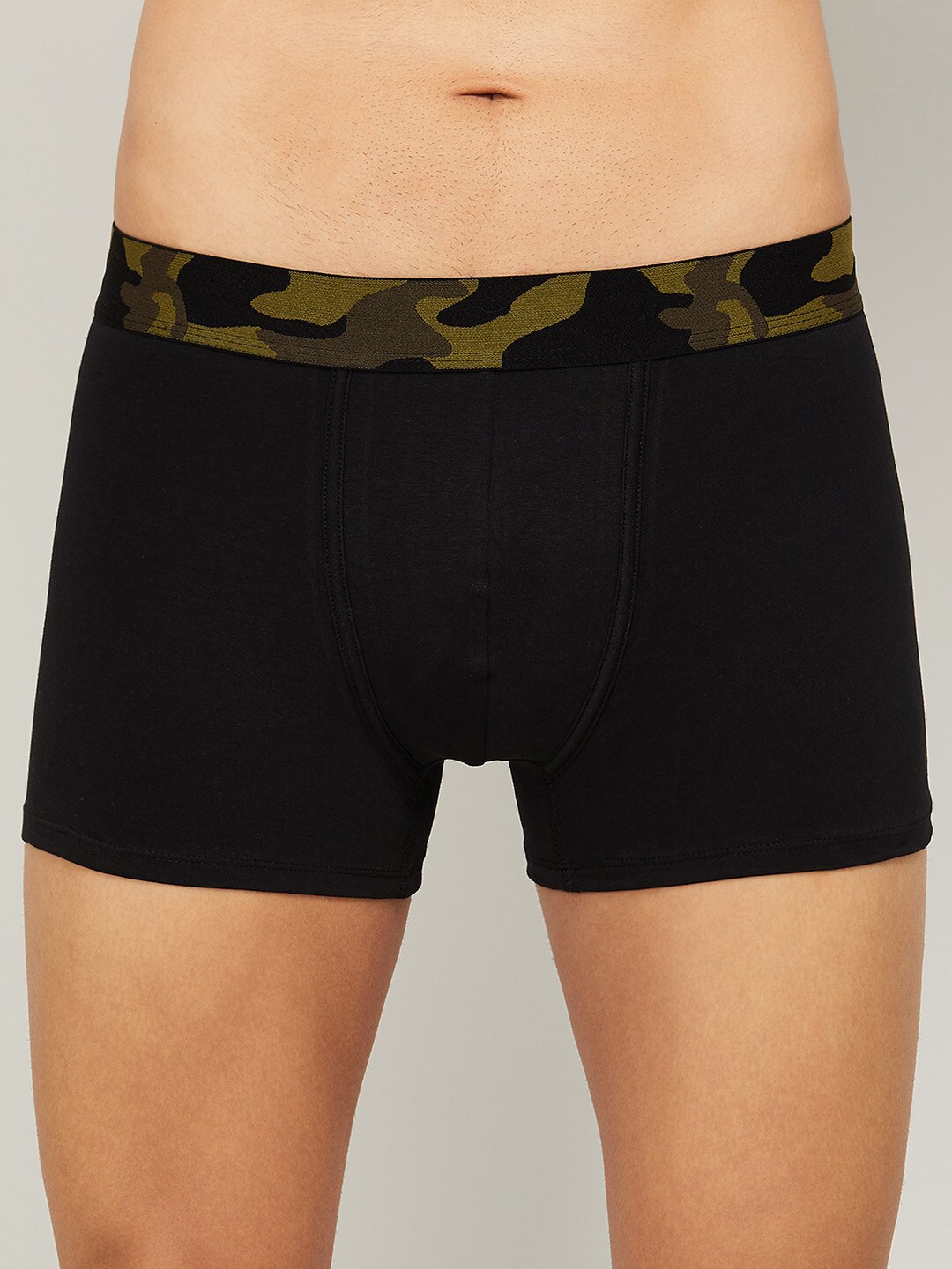 

Fame Forever by Lifestyle Men Black Solid Trunk 1000010774123-BLACK