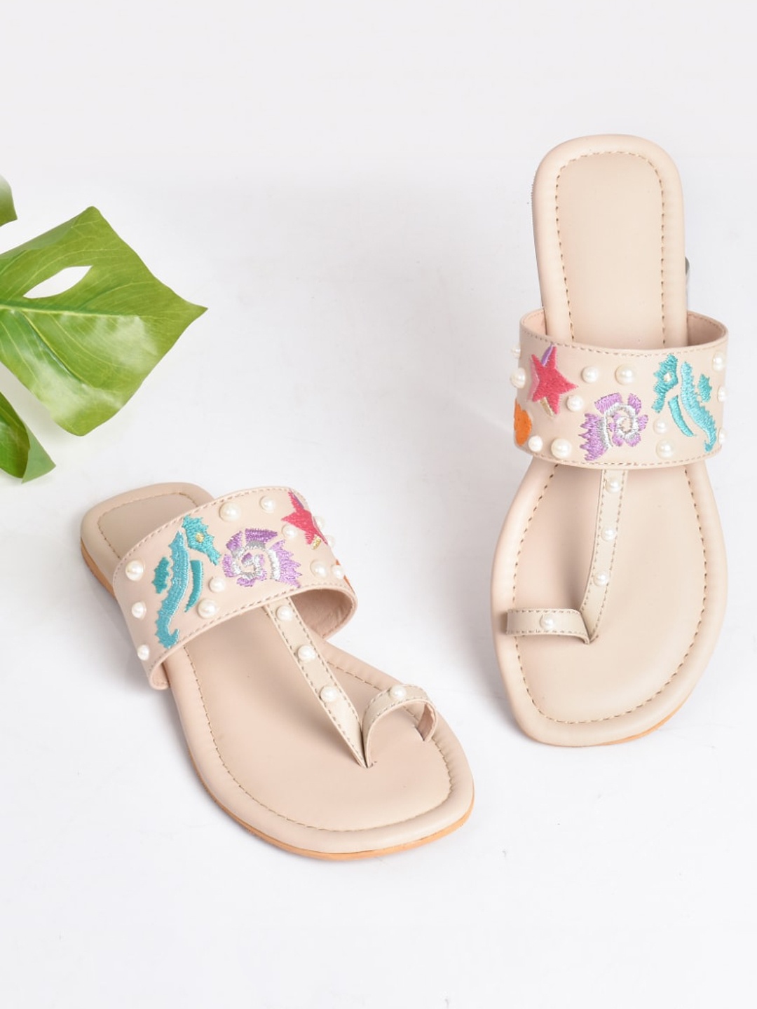 

Sole House Women Cream-Coloured Embellished One Toe Flats