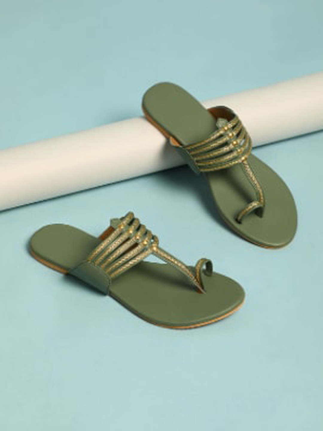 

Sole House Women Olive Green Ethnic Kolhapuri One Toe Flats