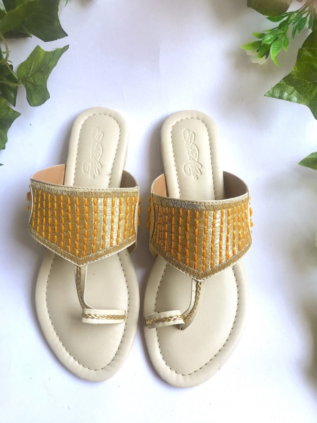 

Sole House Women Off White & Yellow Velvet Cut Embroidered One Toe Flats