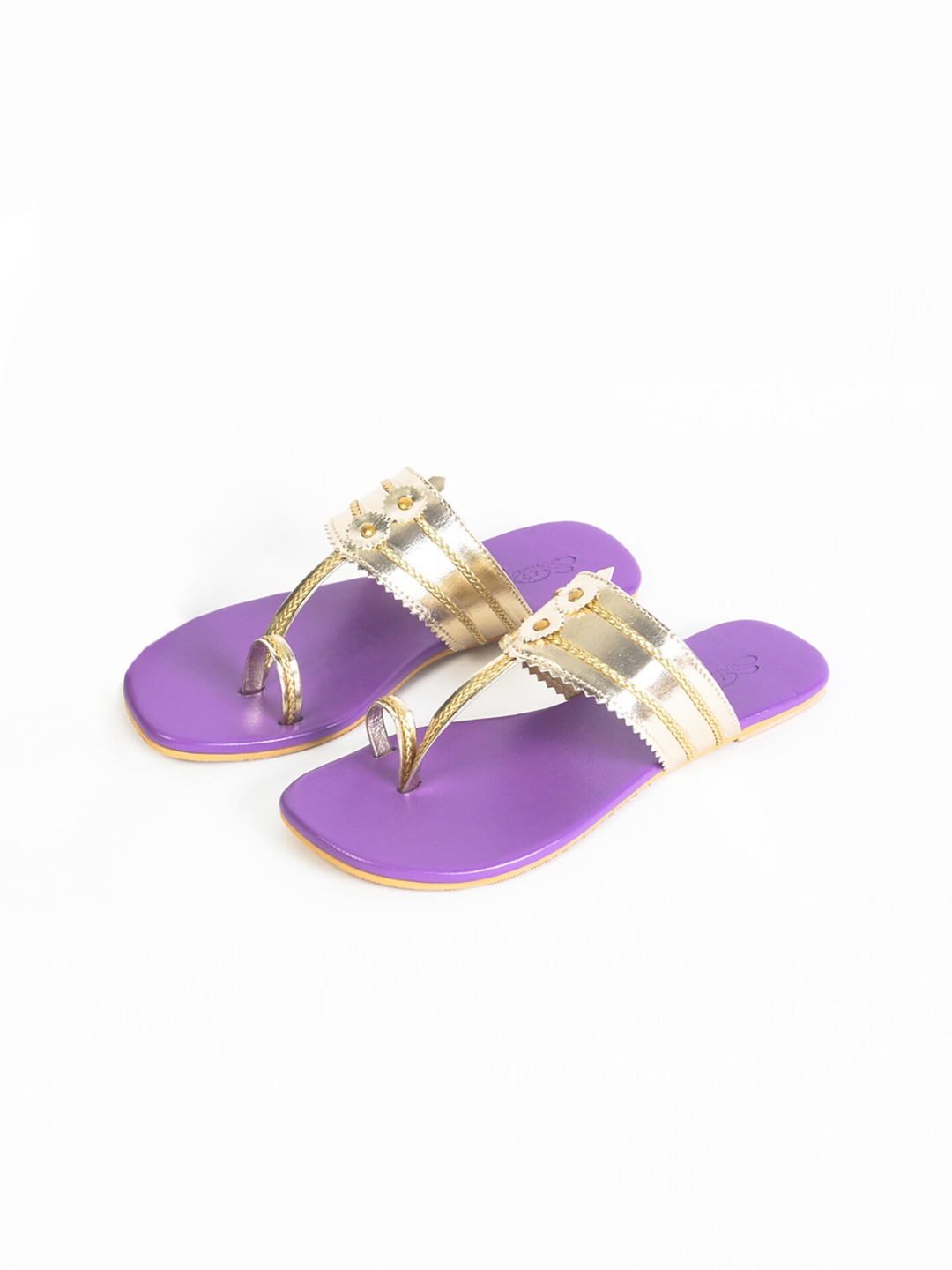 

Sole House Women Purple Embellished One Toe Kolhapuris