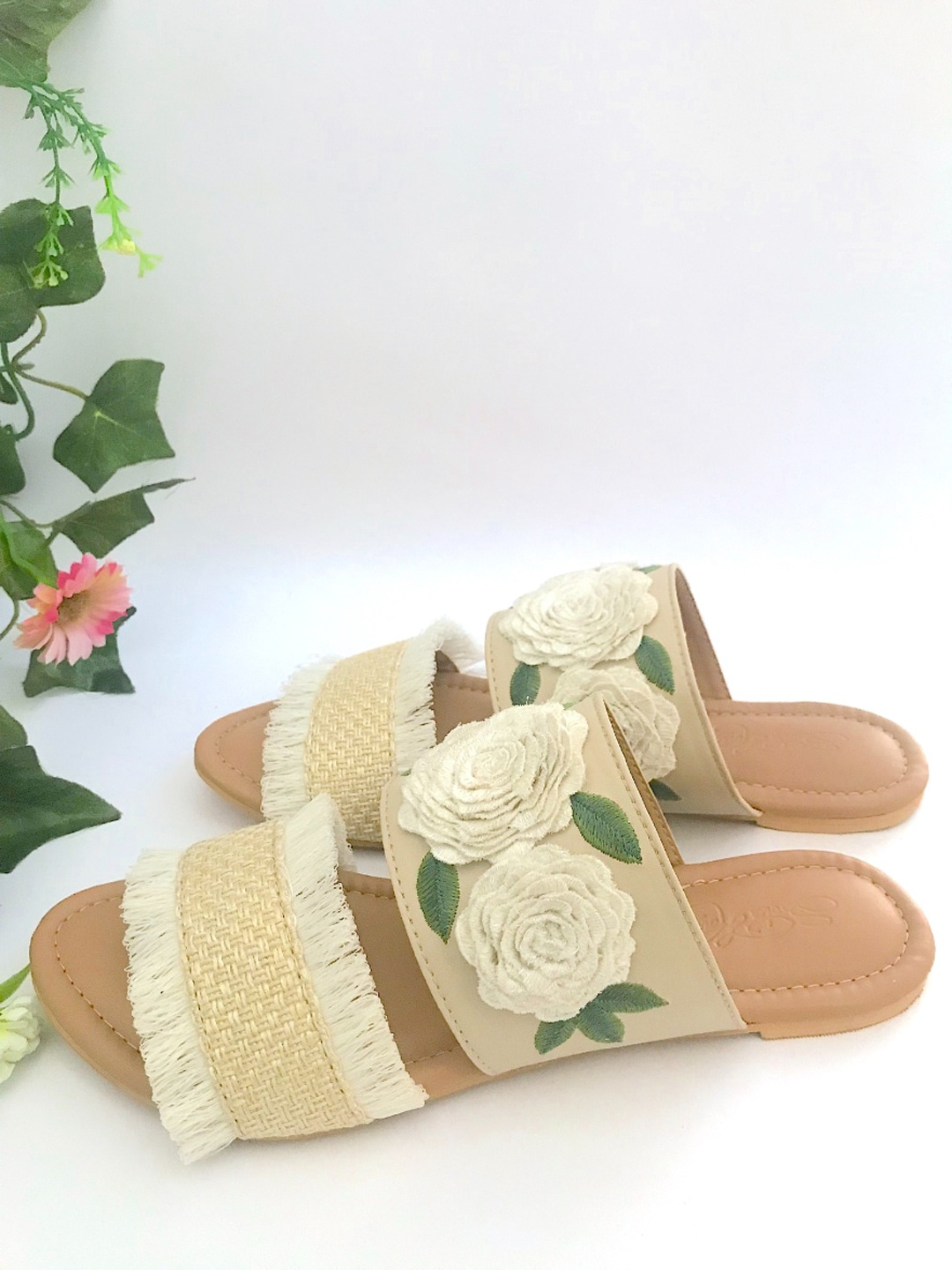 

Sole House Women Cream-Coloured Rose Embellished Open Toe Flats