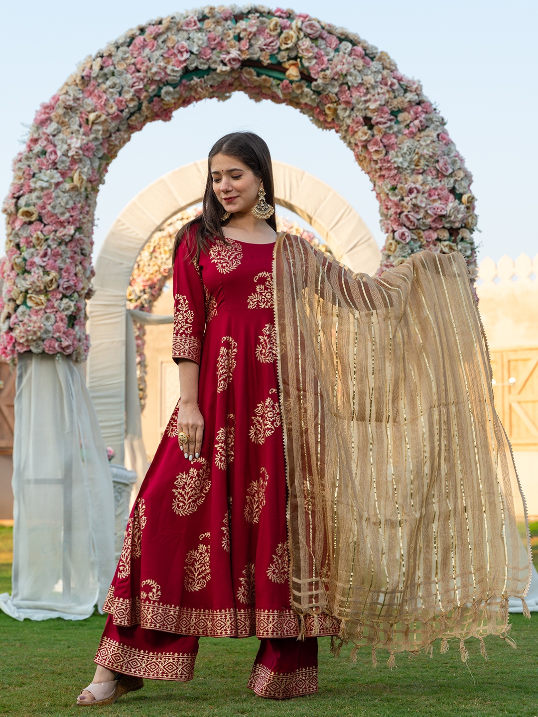

PHEETA Women Maroon Ethnic Motifs Printed Angrakha Kurta with Palazzos & With Dupatta