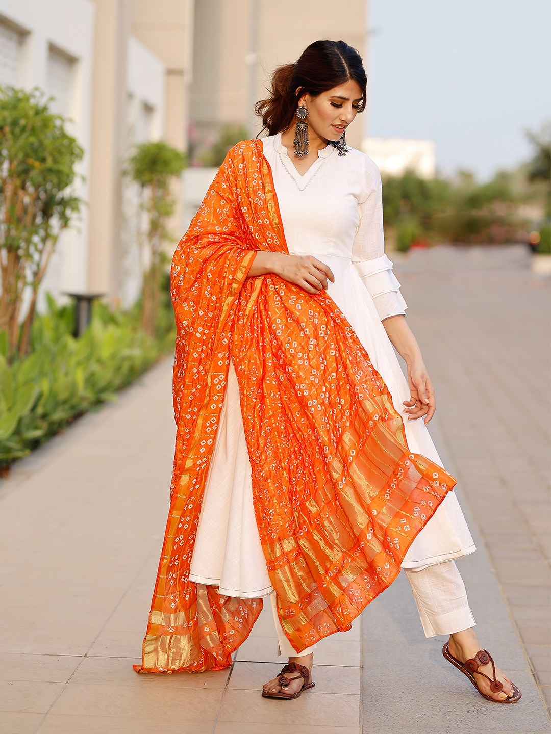 

PHEETA Women Kurta with Trousers & With Dupatta, White