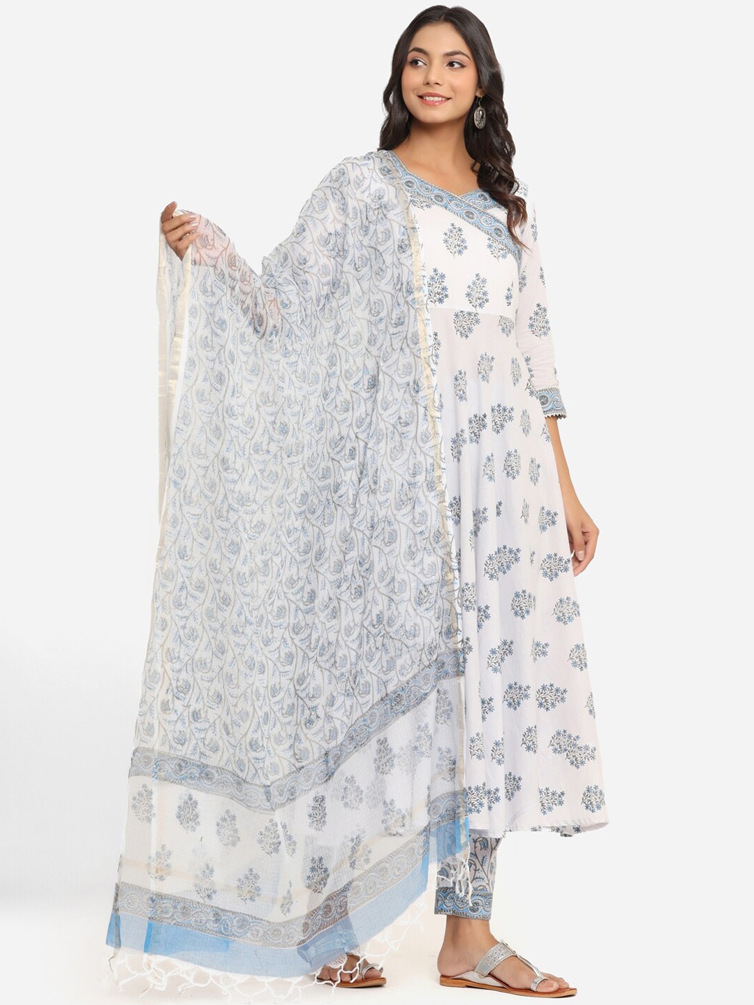 

PHEETA Women Blue Floral Printed Angrakha Pure Cotton Kurta with Trousers & With Dupatta