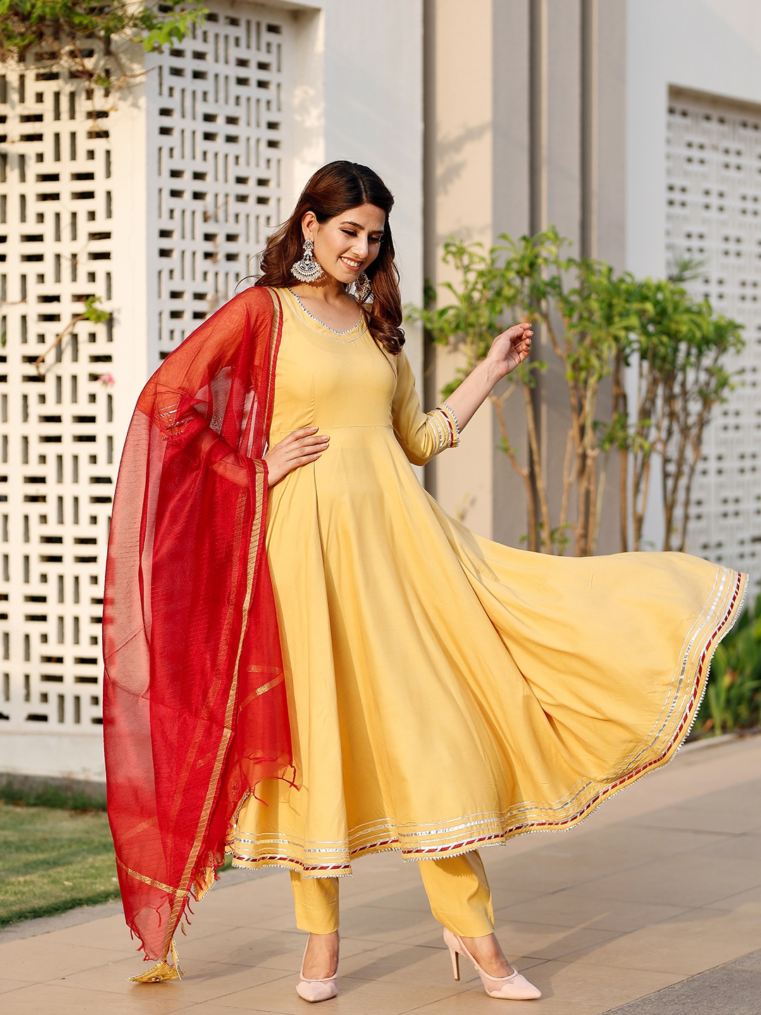 

PHEETA Women Beige Gotta Patti Kurta with Trousers & With Dupatta