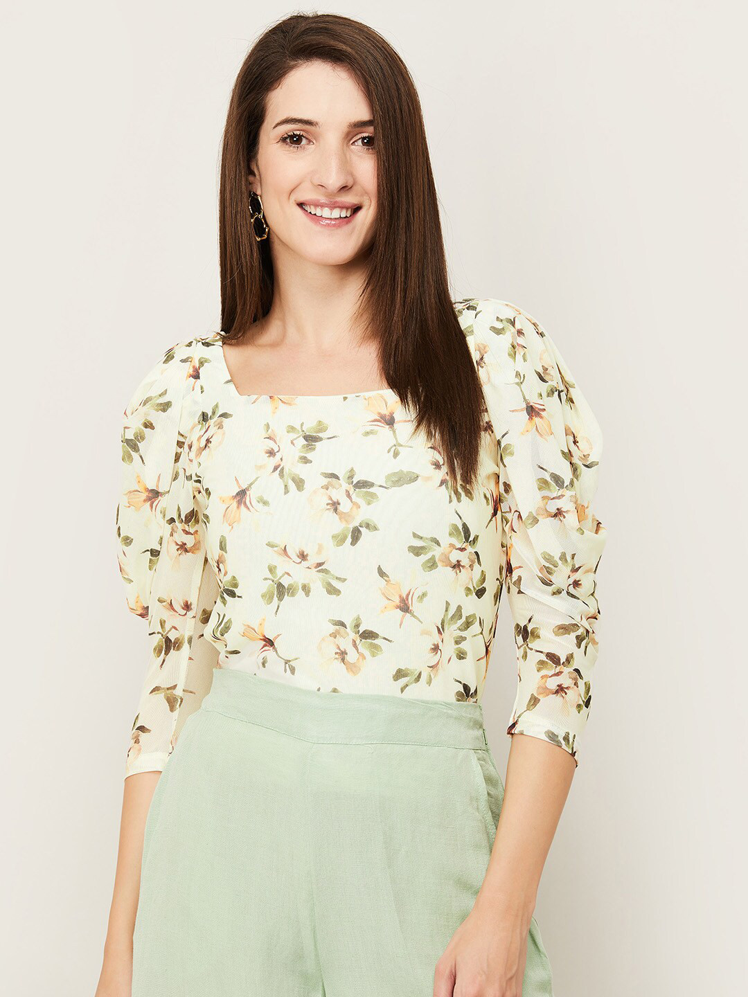 

CODE by Lifestyle Off White & Green Floral Print Puff Sleeves Top