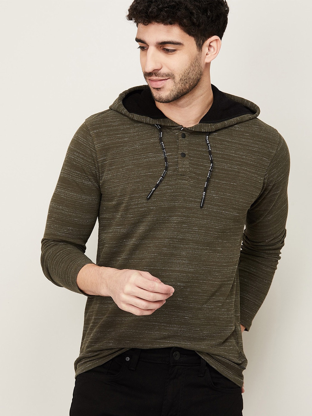 

Bossini Men Olive Green Cotton Hooded T-shirt