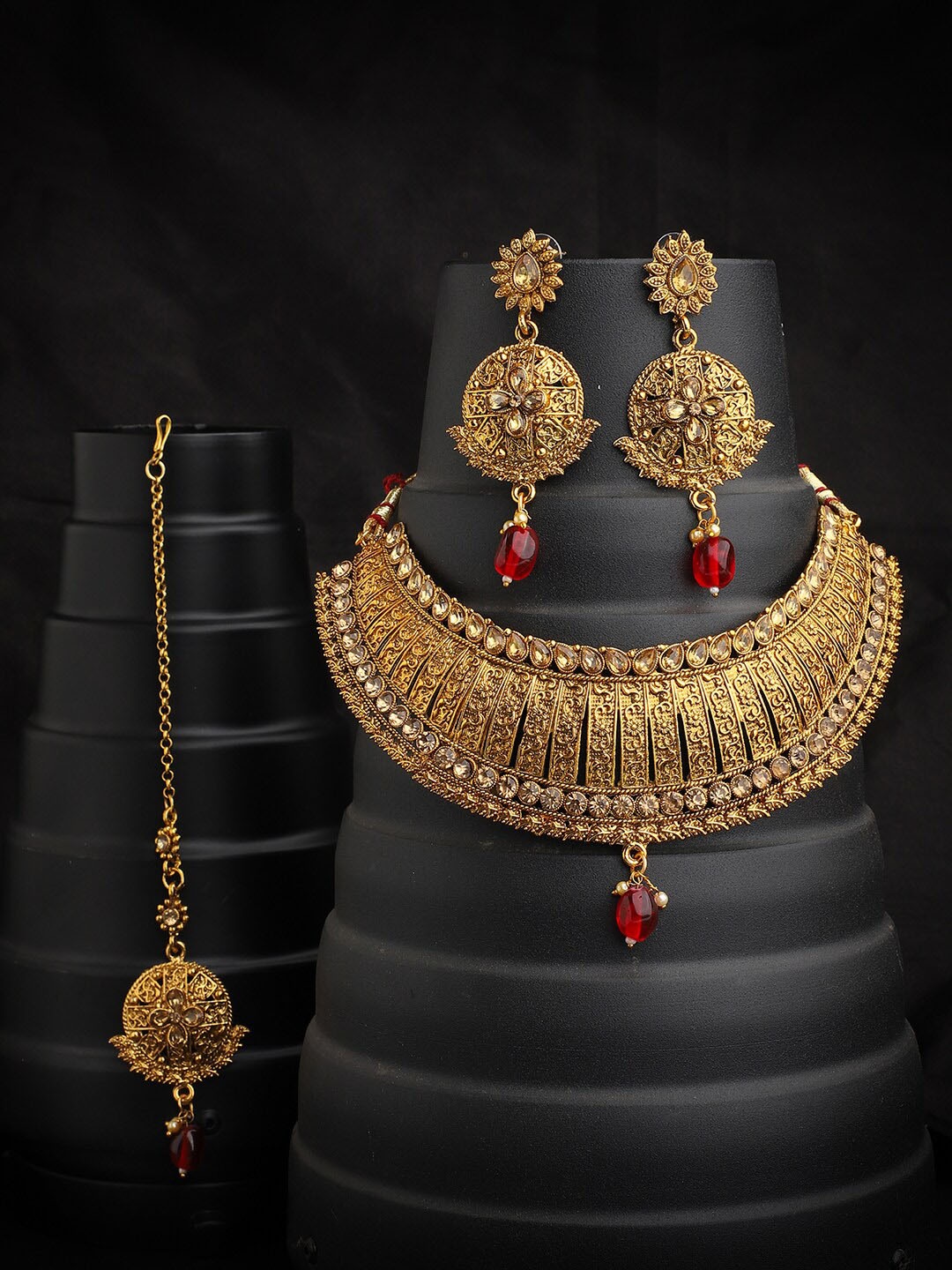 

ANIKAS CREATION Gold-Plated & Red Floral Jewellery Set