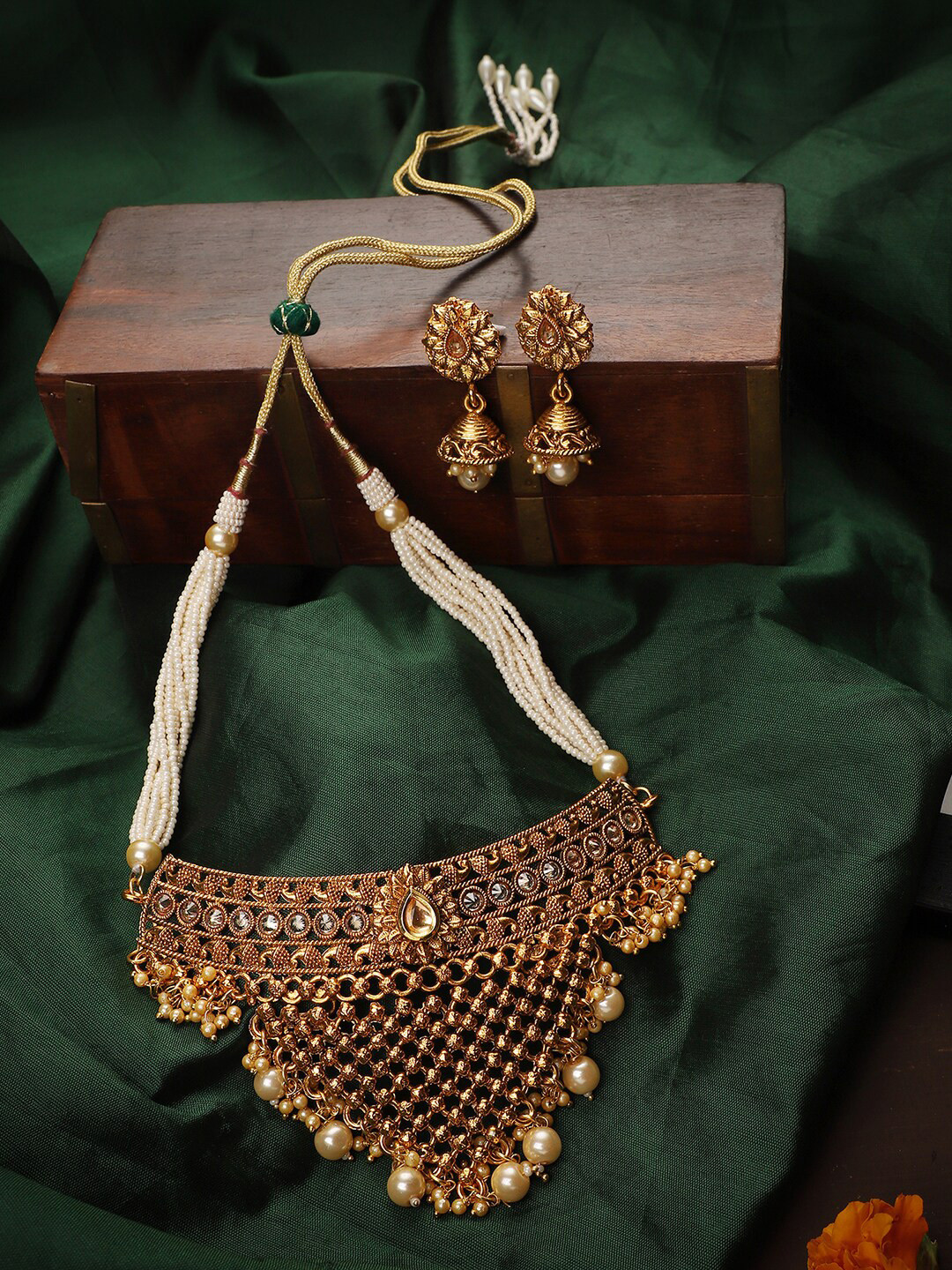 

ANIKAS CREATION Women Copper Gold Choker Jewellery Set