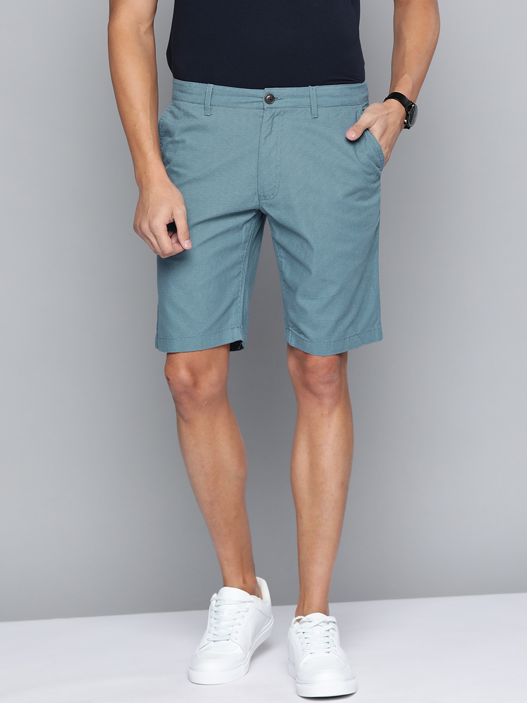 

Indian Terrain Men Sea Green Slim Fit Self Design Pure Cotton Shorts