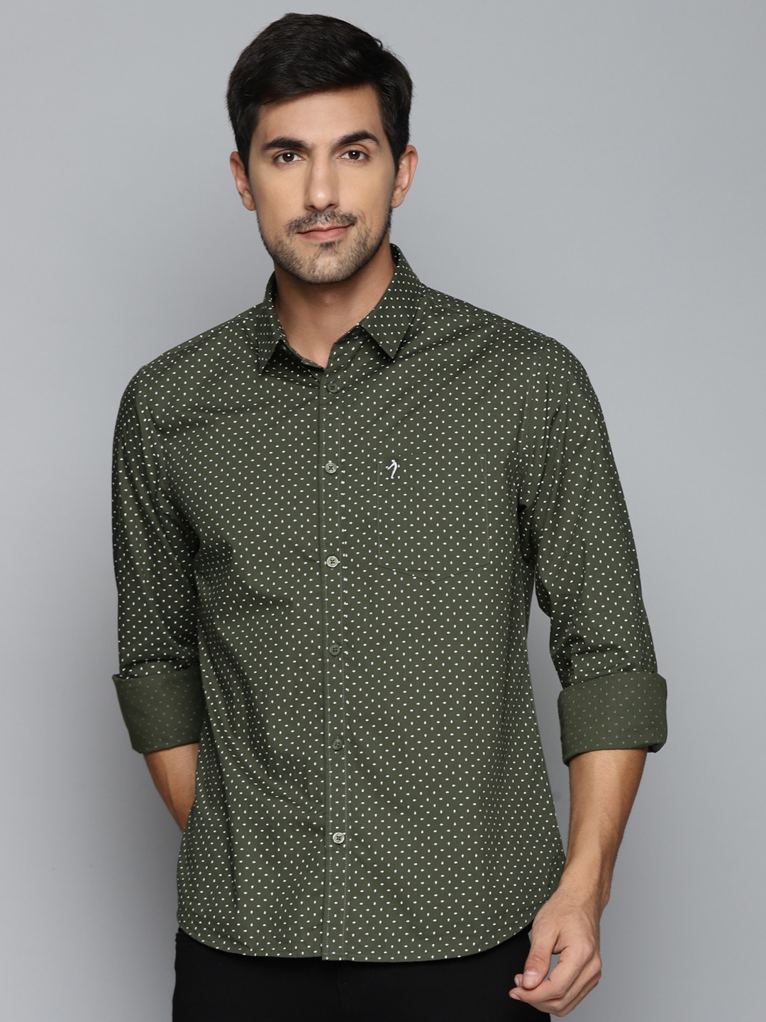 

Indian Terrain Men Green Slim Fit Pure Cotton Printed Casual Shirt