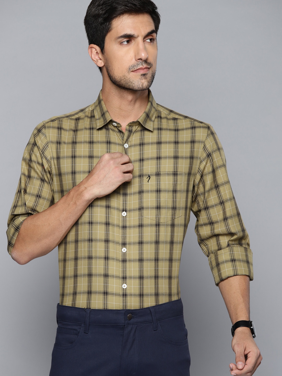 

Indian Terrain Men Khaki Pure Cotton Slim Fit Checked Casual Shirt