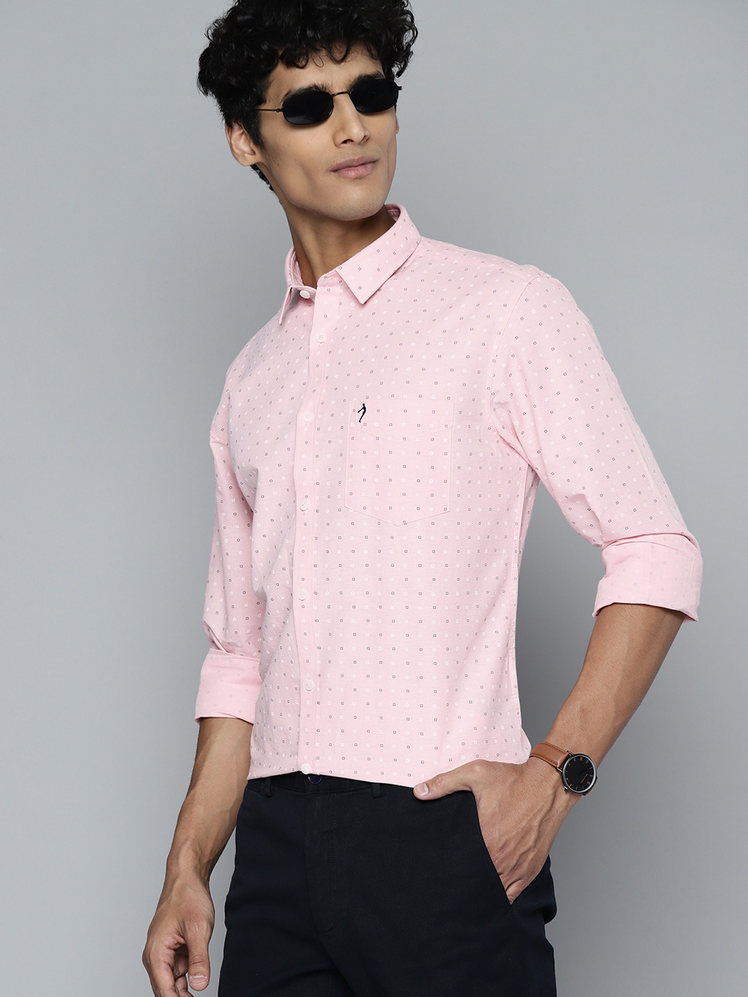 

Indian Terrain Men Pink & White Abstract Printed Slim Fit Pure Cotton Shirt