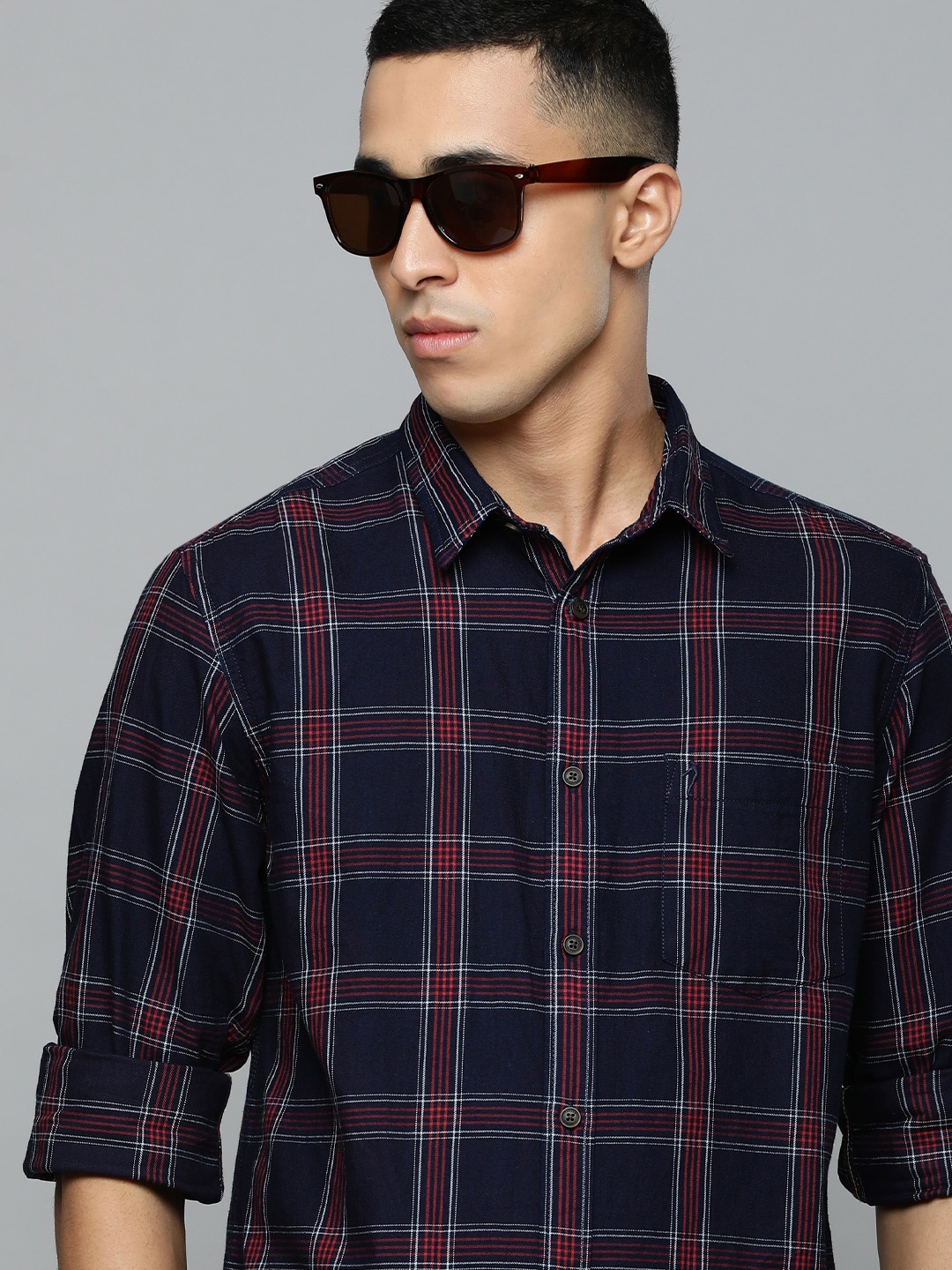 

Indian Terrain Men Red and Blue Chiseled Slim Fit Tartan Checked Casual Shirt