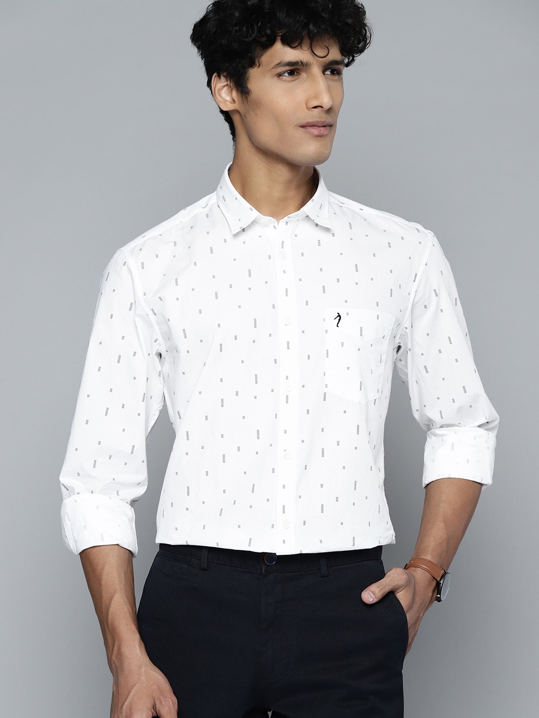 

Indian Terrain Men White Geometric Printed Slim Fit Pure Cotton Shirt