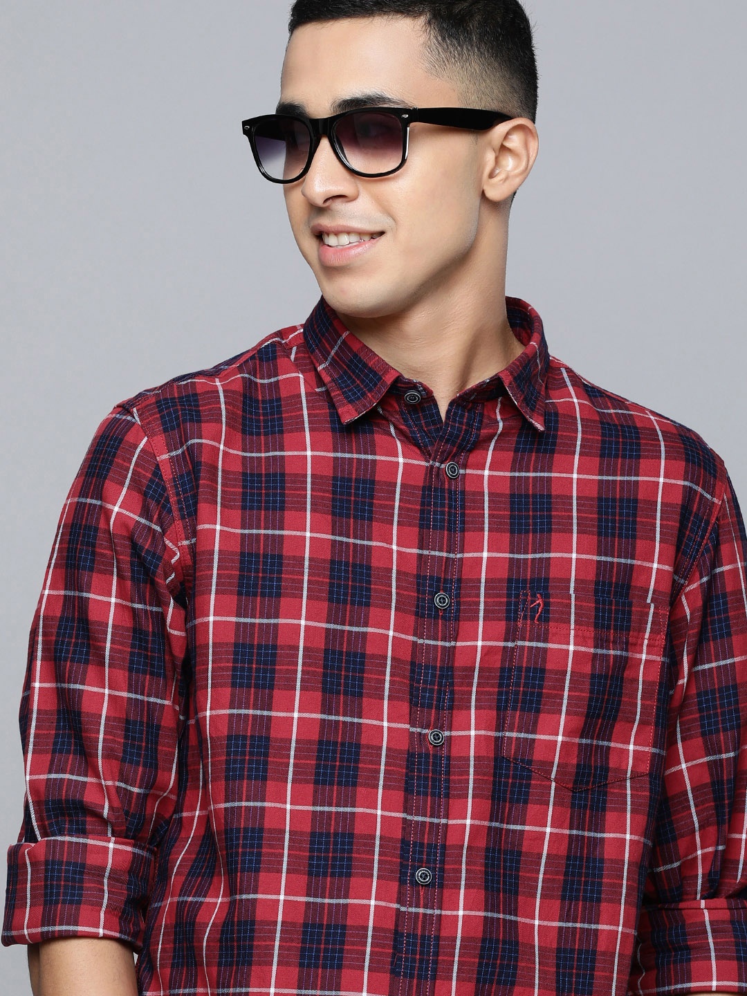 

Indian Terrain Men Red Tartan Checked Pure Cotton Chiseled Slim Fit Casual Shirt