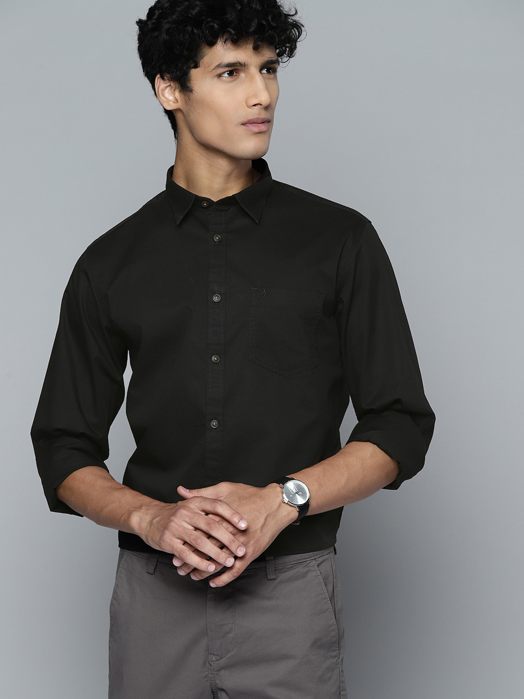 

Indian Terrain Men Black Solid Slim Fit Pure Cotton Shirt