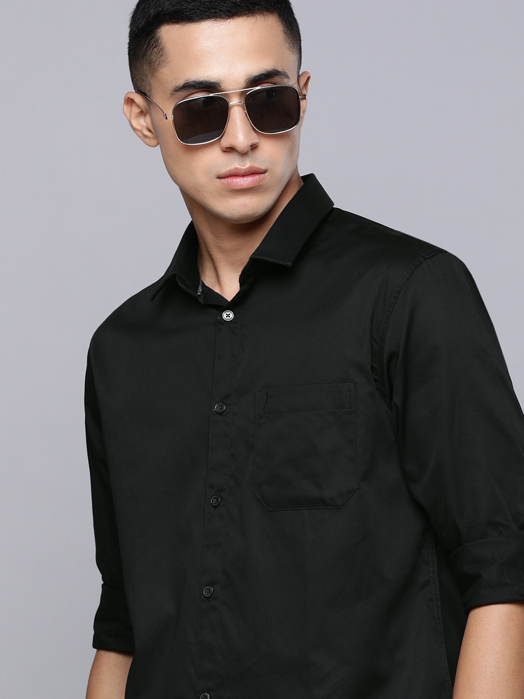 

Indian Terrain Men Black Chiseled Slim Fit Pure Cotton Casual Shirt