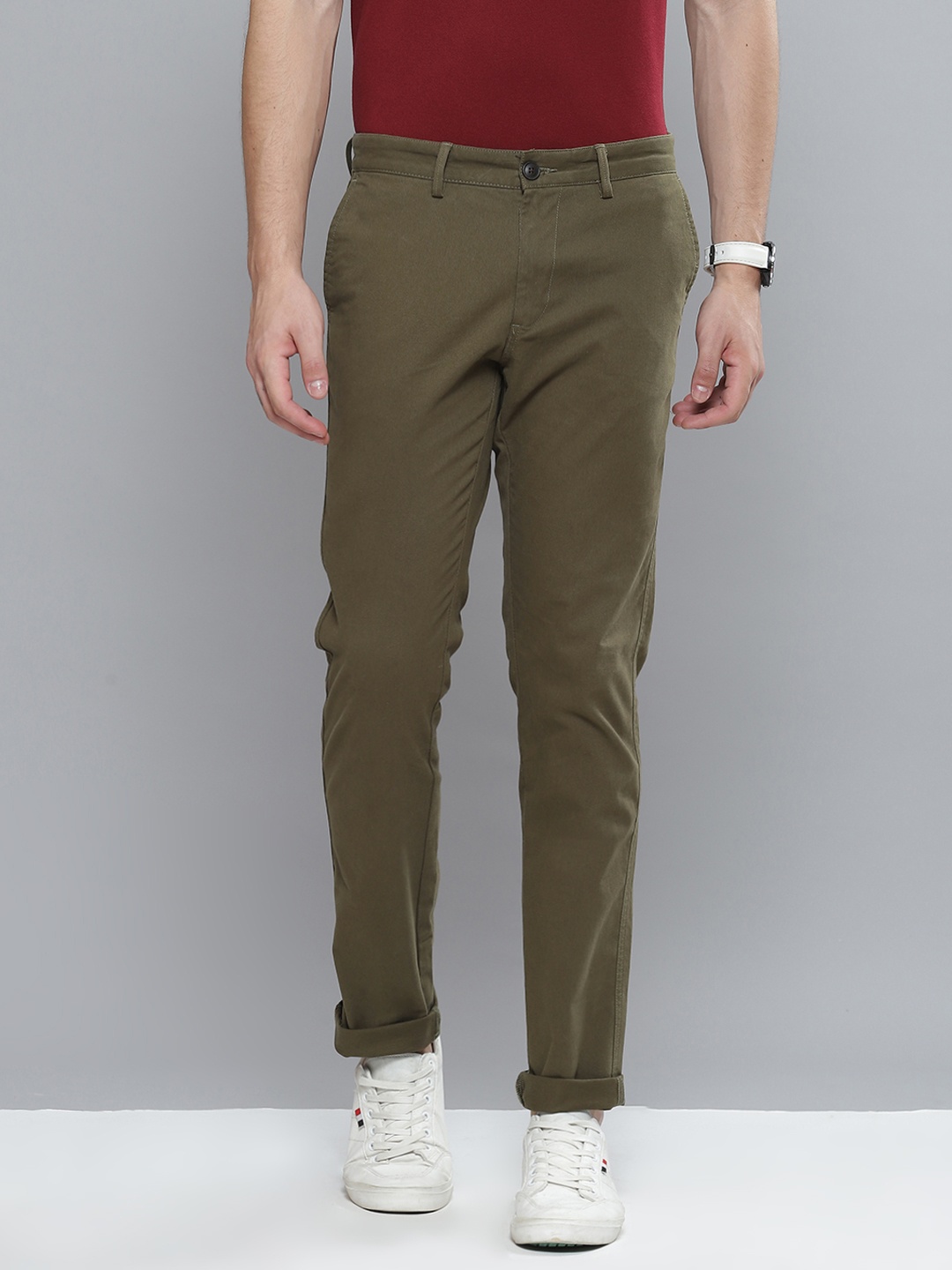 

Indian Terrain Men Olive Green Solid Slim Fit Regular Trousers
