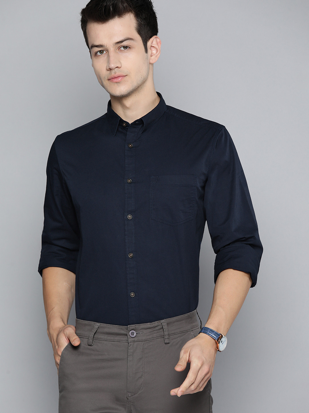 

Indian Terrain Men Navy Blue Solid Slim Fit Pure Cotton Shirt