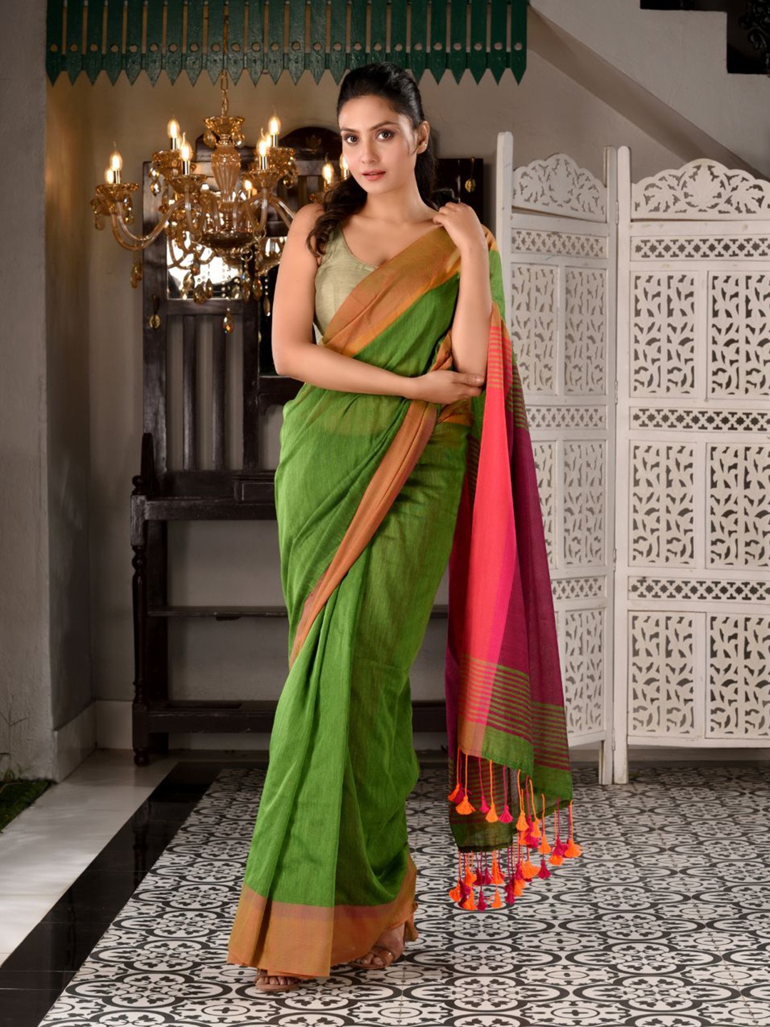 

Charukriti Green & Pink Handloom Pure Cotton Saree