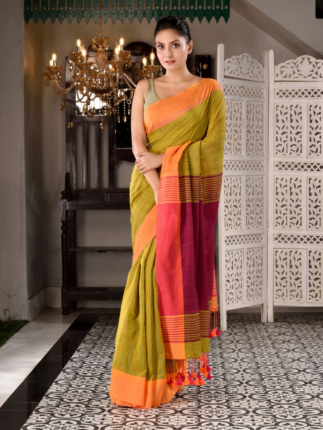 

Charukriti Mustard & Orange Colourblocked Striped Pure Cotton Saree