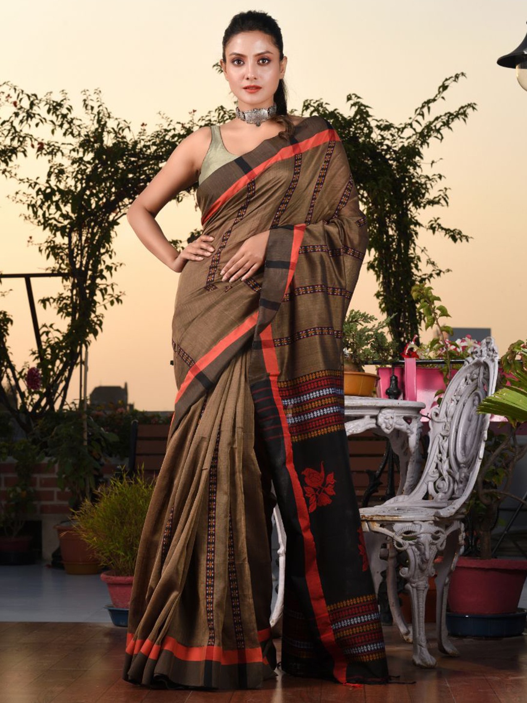 

Charukriti Brown & Orange Abstract Printed Handwoven Saree