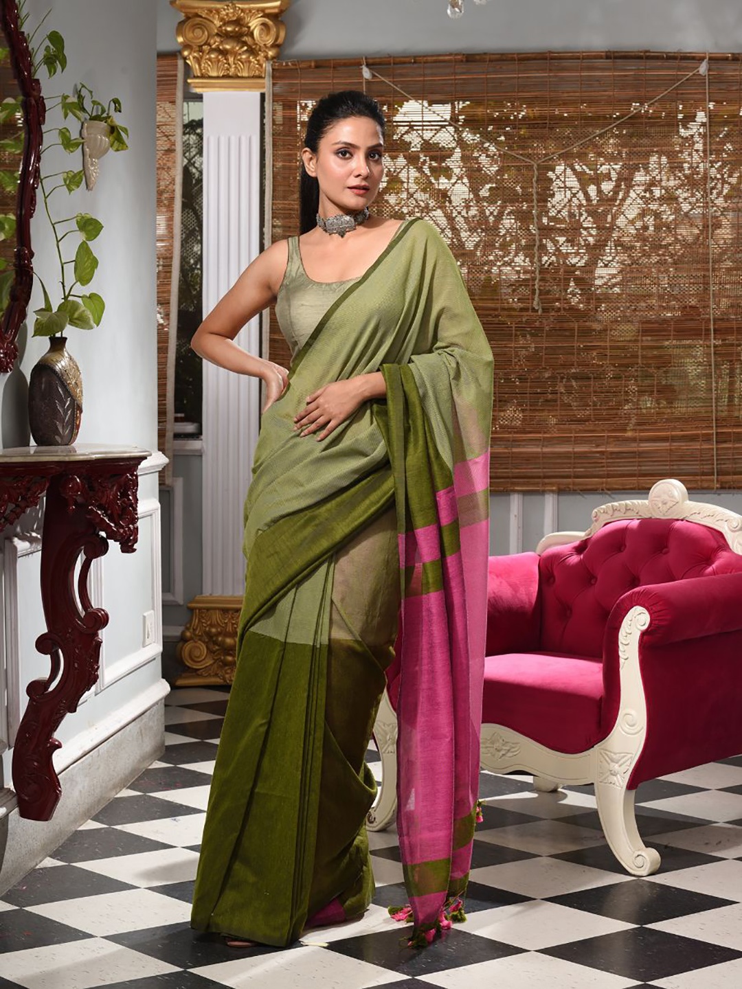 

Charukriti Green & Pink Colourblocked Pure Cotton Saree