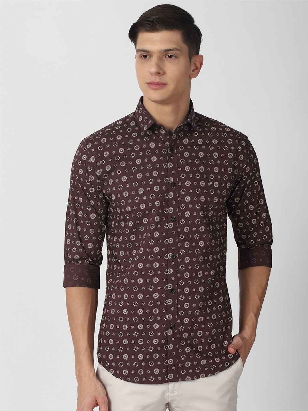 

V Dot Men Brown Slim Fit Floral Printed Casual Cotton Shirt