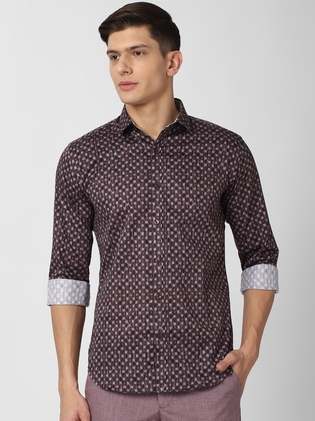

V Dot Men Purple & Pink Slim Fit Printed Casual Shirt