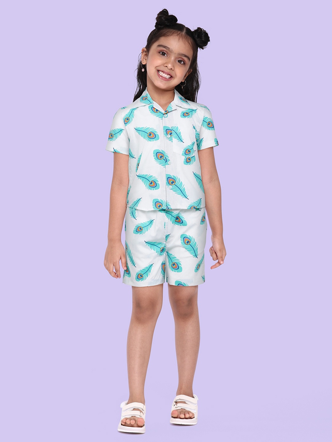 

URBAN HUG Kids White Printed Pure Cotton Shirt with Shorts