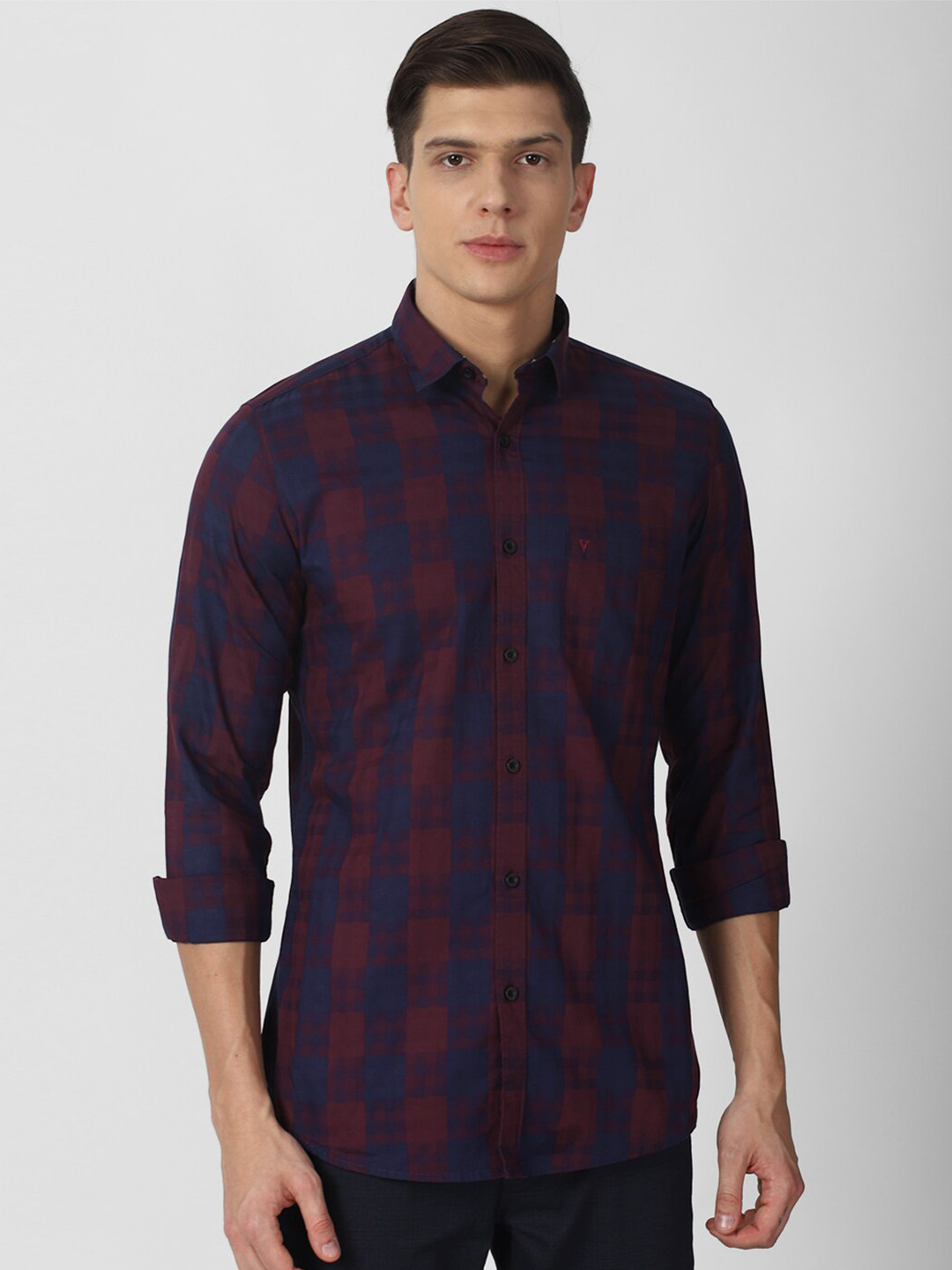 

Van Heusen Sport Men Navy Blue Slim Fit Checked Casual Shirt