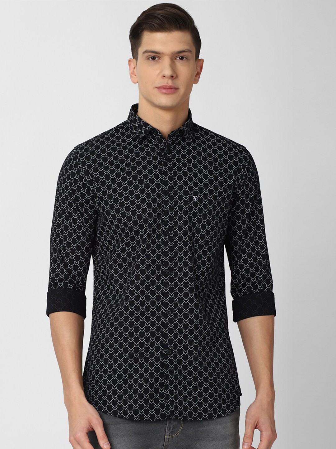 

Van Heusen Sport Men Black Geometric Printed Slim Fit Pure Cotton Shirt