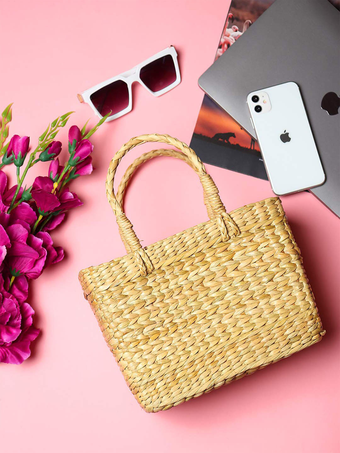 

HABERE INDIA Beige Grass Storage Basket