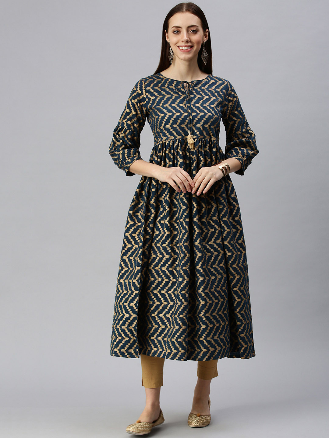 

SHOWOFF Women Navy Blue Chevron Linen Keyhole Neck Anarkali Kurta