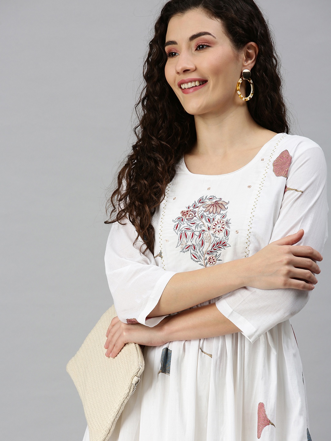 

SHOWOFF Women White Floral Cotton Blend Zari Anarkali Kurta