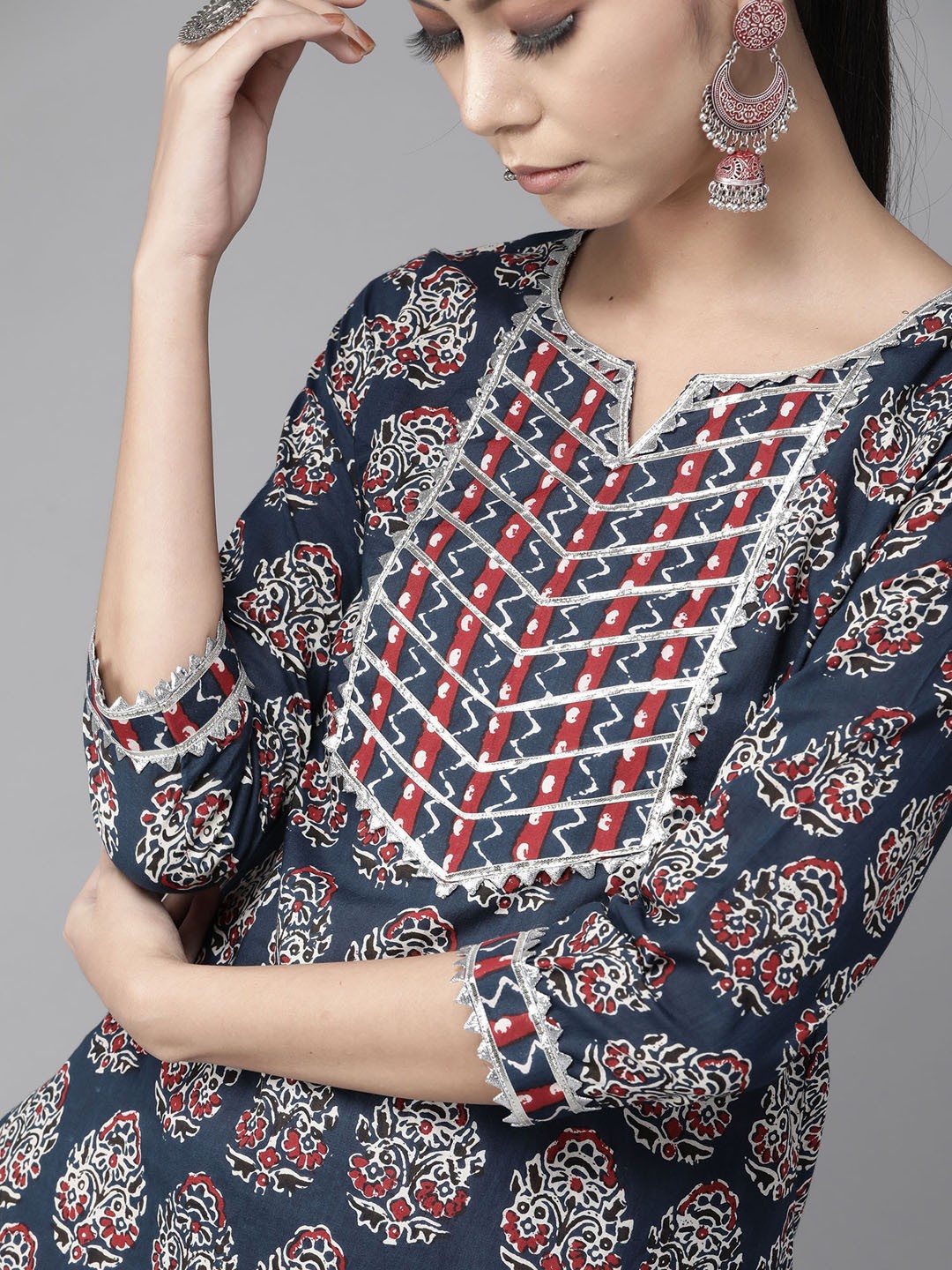 

Indo Era Women Blue Floral Printed Kurta