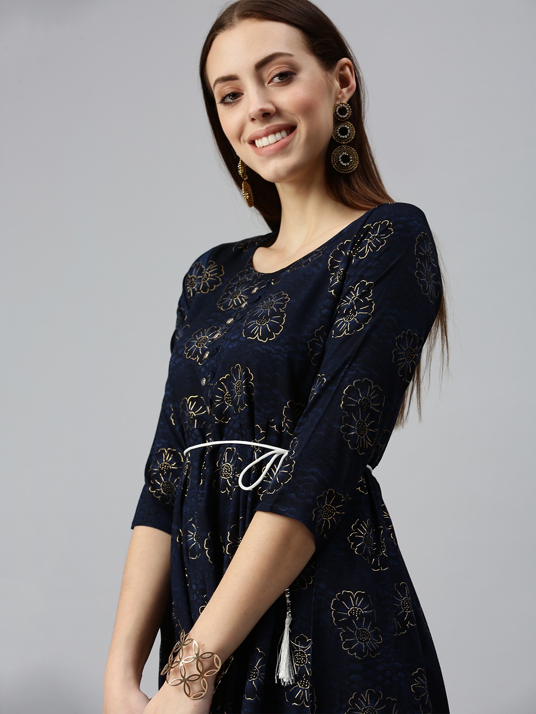 

SHOWOFF Women Navy Blue Floral Round Neck Three-Quarter Sleeves A-Line Kurta