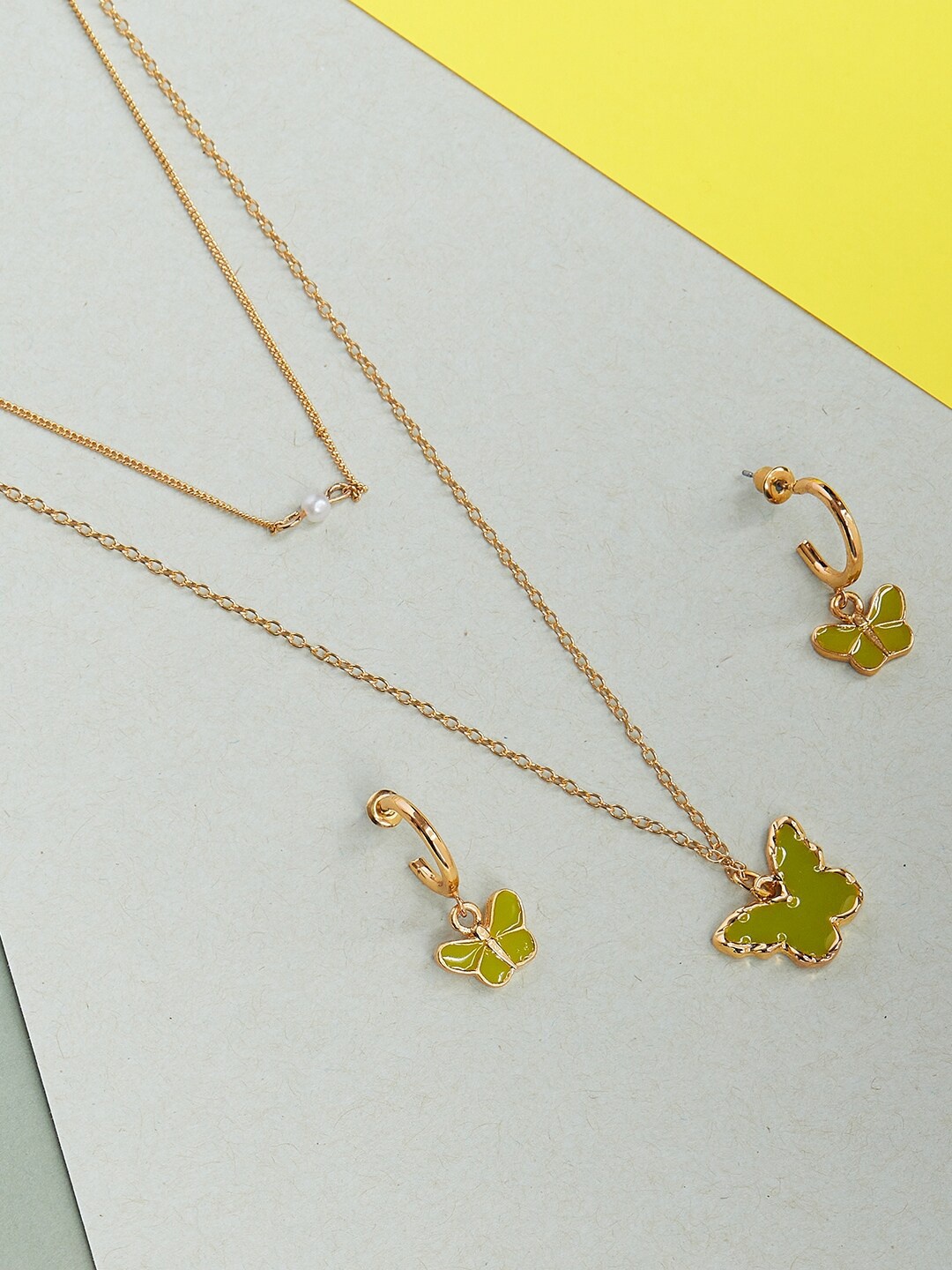 

Lilly & sparkle Gold-Plated Jewellery Set
