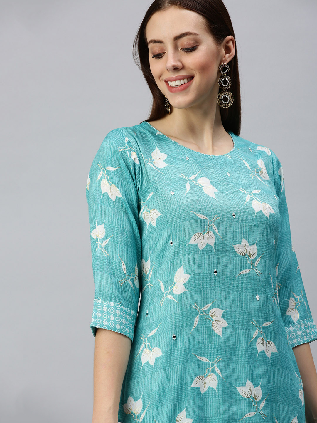 

SHOWOFF Women Turquoise Blue Floral Printed Mirror Work Straight Kurta with Trousers