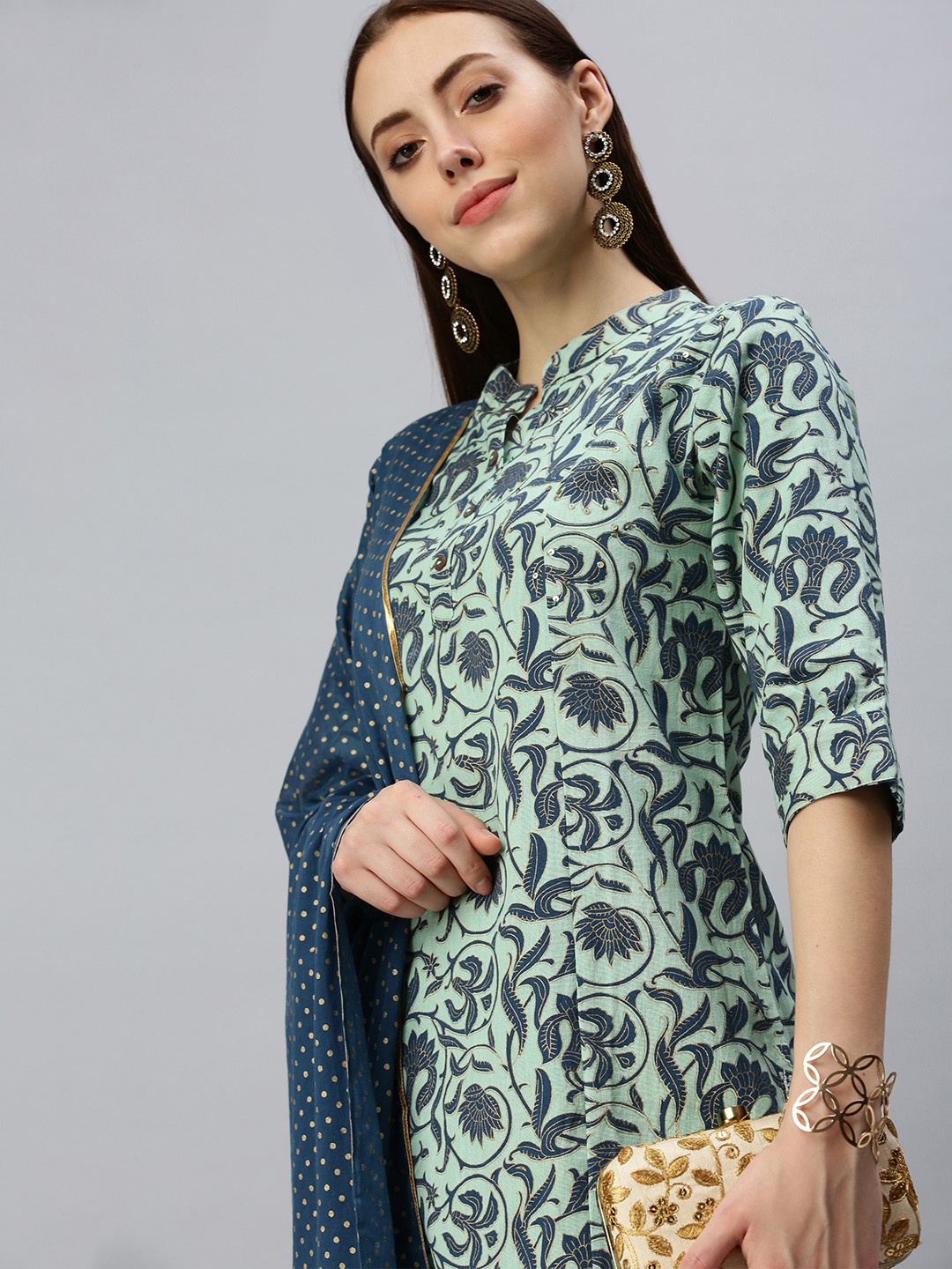 

SHOWOFF Women Turquoise Blue Floral Printed Mandarin Collar Straight Kurta Set