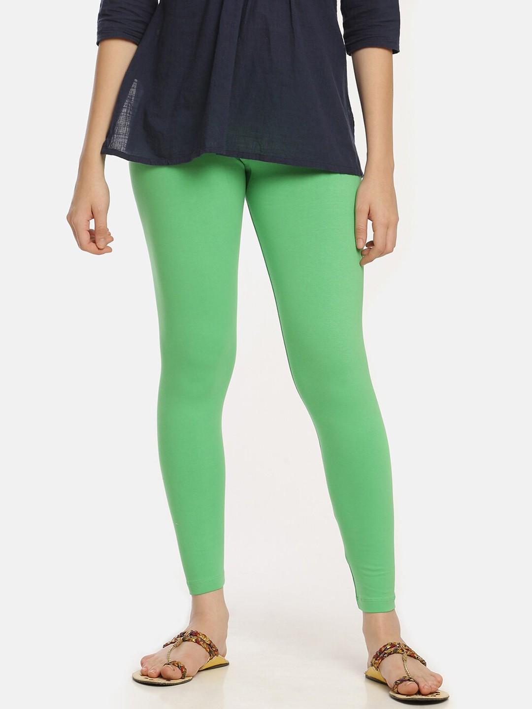 

Zelen Women Green Solid Ankle-Length Organic Cotton Leggings