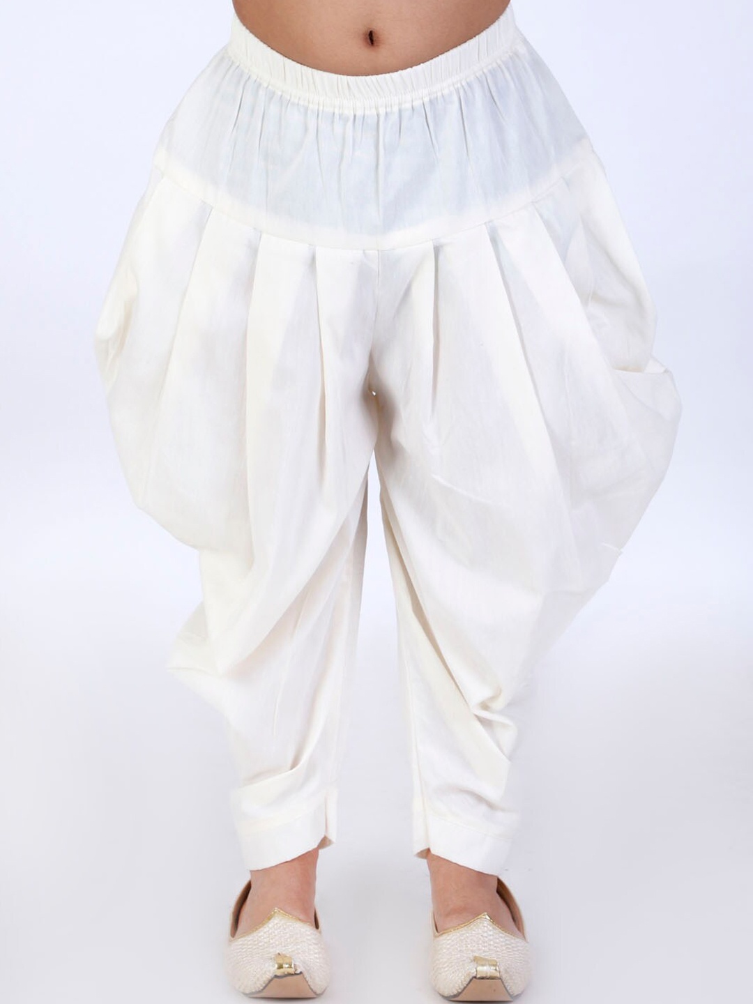 

VASTRAMAY Boys Cream-Coloured Solid Relax Fit Dhoti